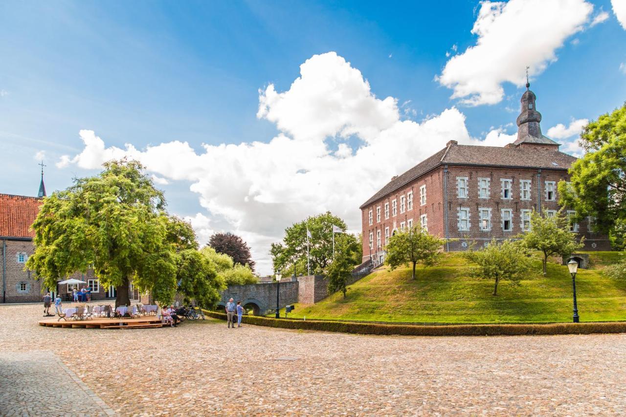 Bed and Breakfast Landgoed Kasteel Limbricht Exteriér fotografie